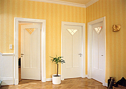 Beispiel - Türen mit Dreicksfenstern